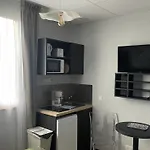 Smart 97 Apartahotel 4*